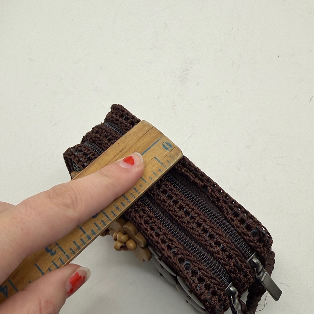 Vintage Coconut Shell Piece Wallet Zip Around Coin Purse Wristlet Brown Floral - Picture 12 of 12